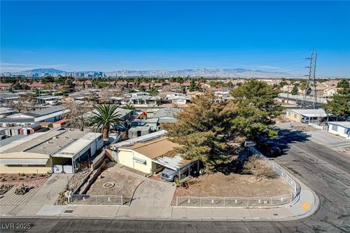 359 Sir Jeffery St, Las Vegas, NV, 89110-4839 | Card Image