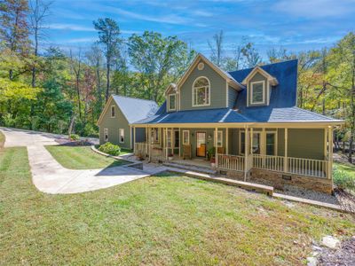 526 Rixhaven Drive, House other with 3 bedrooms, 2 bathrooms and null parking in Saluda NC | Image 1