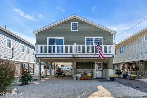 3282 Dawn Ln, Lavallette, NJ, 08735-1104 | Card Image