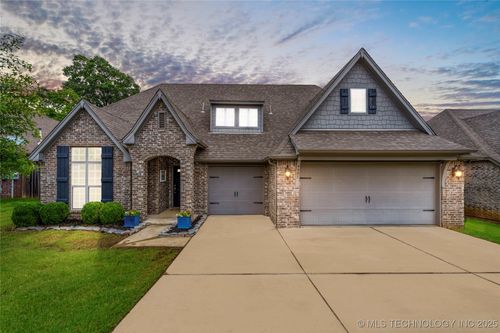 6605 Elder Ave, Broken Arrow, OK, 74011-1865 | Card Image