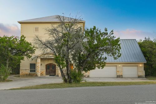 7502 Bluemist Mountain Rd, San Antonio, TX, 78255-1002 | Card Image