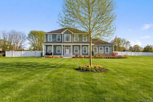 3 Manor Ct, Mount Sinai, NY, 11766-2628 | Card Image