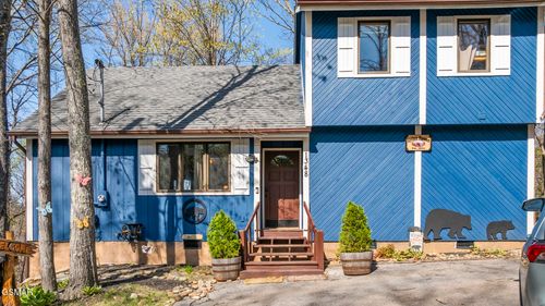 1348 N Baden Cir, Gatlinburg, TN, 37738-3304 | Card Image