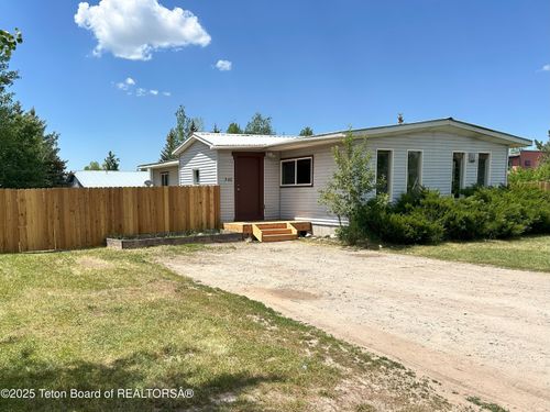 340 N 5th St, Driggs, ID, 83422-5117 | Card Image