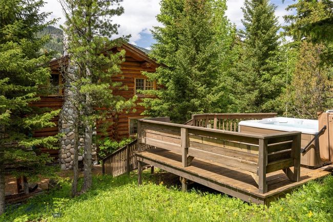 49824 Gallatin Rd, House other with 5 bedrooms, 3 bathrooms and null parking in Gallatin Gateway MT | Image 13