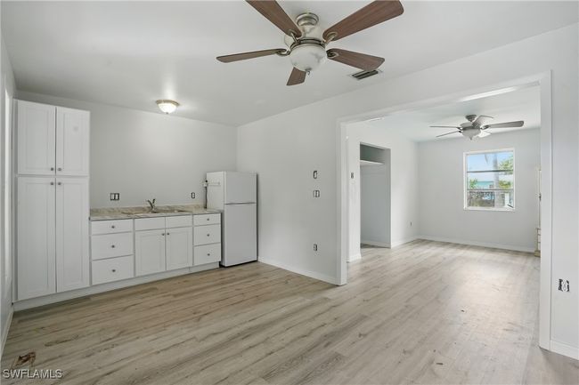 secondary Kitchenette | Image 20