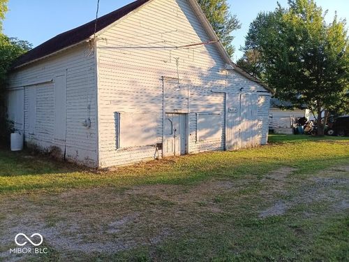 103 E Madison St, Kennard, IN, 47351-9203 | Card Image