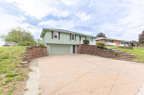 1419 Tamara Dr, Saint Joseph, MO, 64506-3219 | Card Image