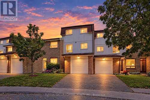 27-21 Chester Le Boulevard, Toronto (L'Amoreaux), ON, M1W2M7 | Card Image
