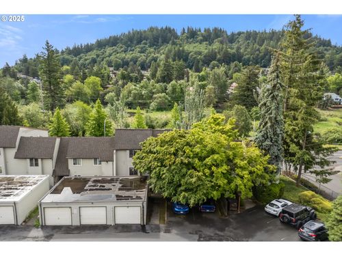apt-g3-200 Sw Florence Ave, Gresham, OR, 97080-7125 | Card Image