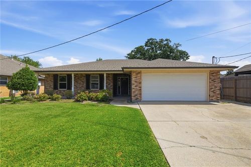402 Avenue A, Belle Chasse, LA, 70037-2305 | Card Image