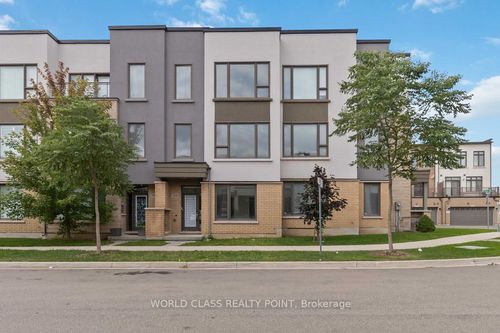 3192 Mintwood Cir, Oakville, ON, L6H0P1 | Card Image