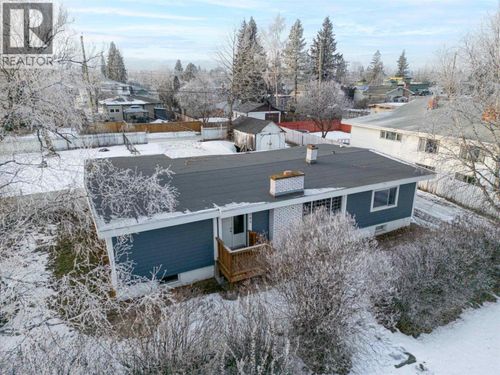 585 Gillett St, Prince George, BC, V2M2T8 | Card Image