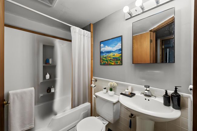 09_4017_Fordham_Dr_NE9_mls - Bathroom - Standard - 3.jpg | Image 15