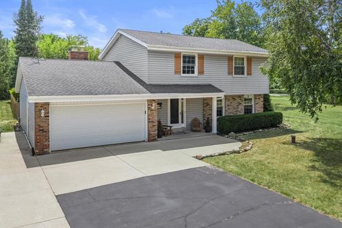 S79W31491 Green Meadow Drive, Mukwonago, WI, 53149 | Card Image
