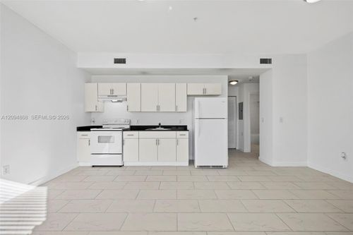 303-405 E 7th St, Hialeah, FL, 33010-4654 | Card Image