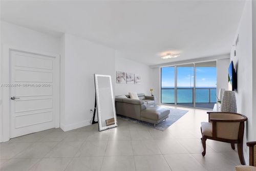 2904-16699 Collins Ave, Sunny Isles Beach, FL, 33160-5420 | Card Image