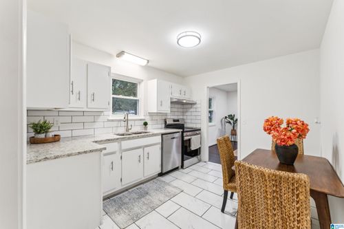 200 Alpine St, IRONDALE, AL, 35210-3208 | Card Image