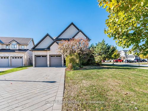 104 Staffordshire Crt, London, ON, N6H0B9 | Card Image