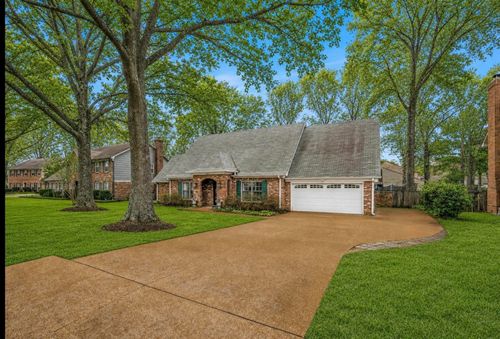 8193 Kimbrook Dr, Germantown, TN, 38138-2454 | Card Image