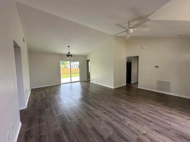 226 Sw Statler Ave, House other with 3 bedrooms, 2 bathrooms and null parking in Port St. Lucie FL | Image 6