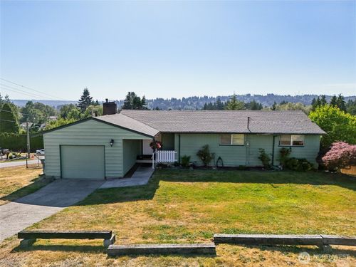 411 15th Ave, Milton, WA, 98354-9533 | Card Image