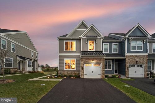 25 Copper Ct, ROYERSFORD, PA, 19468-1327 | Card Image