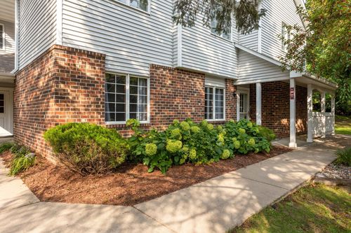 apt-100-3563 Blue Jay Way, Eagan, MN, 55123-2269 | Card Image