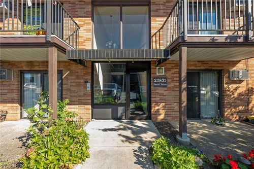 108-23831 David Drive, North Olmsted, OH, 44070 | Card Image