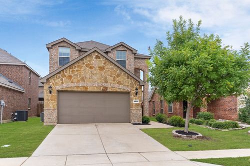 8820 Tenderfoot Ln, Aubrey, TX, 76227-1682 | Card Image