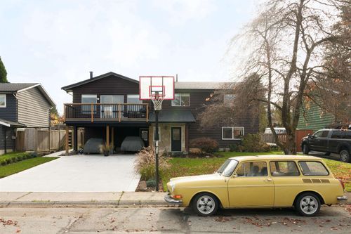 20898 125 Ave, Maple Ridge, BC, V4R2M7 | Card Image