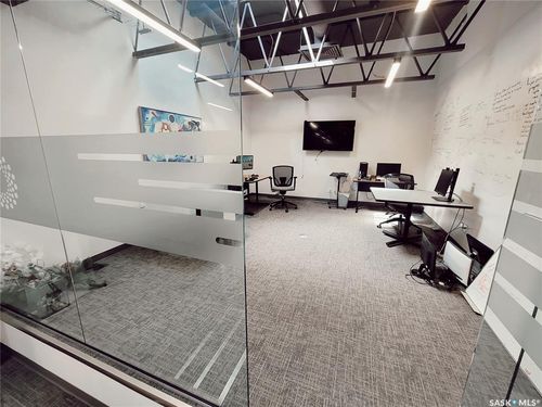 war-room-301 Ontario Ave, Saskatoon, SK, S7K1S3 | Card Image