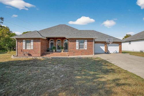134 Moonlight Valley Dr, Ash Grove, MO, 65604-8160 | Card Image