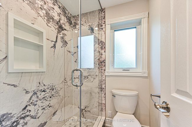 70 Macrill Rd, House other with 5 bedrooms, 5 bathrooms and 5 parking in Markham ON | Image 31