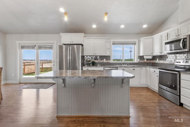 9248 Rolling Hills Ct, House other with 3 bedrooms, 2 bathrooms and 3 parking in Nampa ID | Image 11