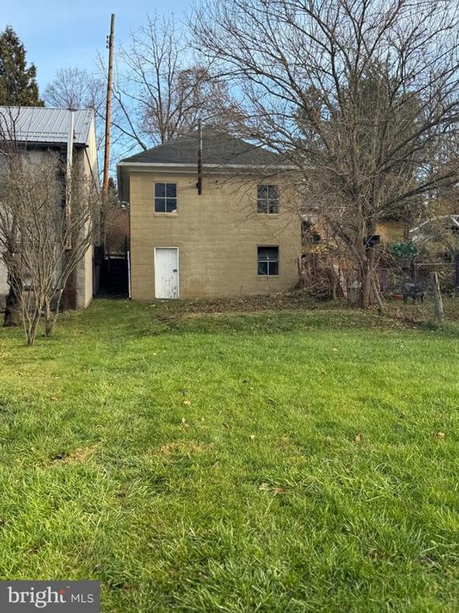 421 Moore St, House other with 3 bedrooms, 2 bathrooms and null parking in HUNTINGDON PA | Image 49