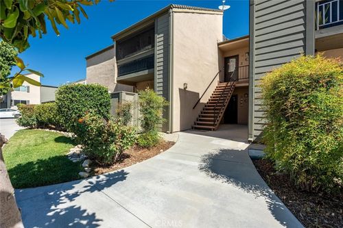 c2-25718 Hogan Dr, Valencia, CA, 91355-2333 | Card Image