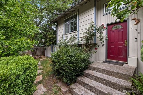 608 School St Se, Lacey, WA, 98503-6742 | Card Image