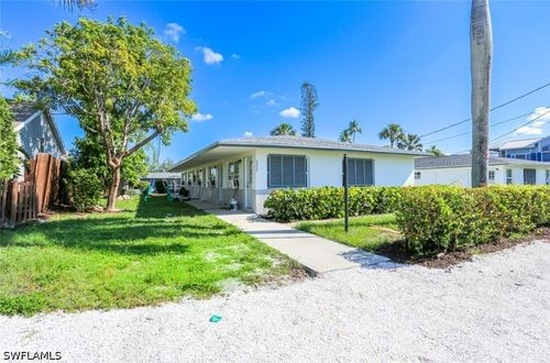2-2777 Shoreview Dr, Naples, FL, 34112-7642 | Card Image