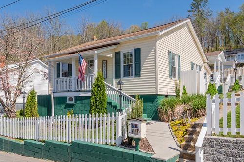 309 Grayson St, Fries, VA, 24330-4562 | Card Image