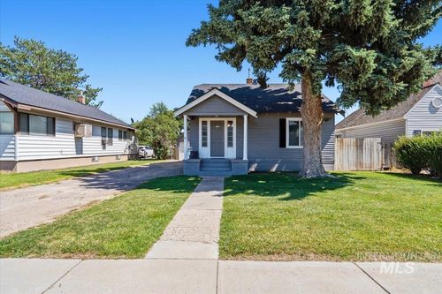 620 16th Ave S, Nampa, ID, 83651-4728 | Card Image
