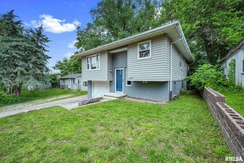 548 Hillcrest Ter, Creve Coeur, IL, 61610-3144 | Card Image