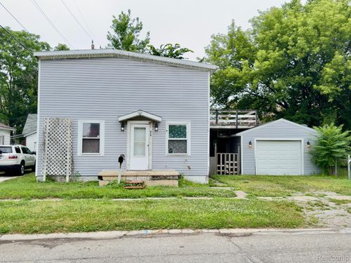 909 Elmwood Street, Port Huron, MI, 48060 | Card Image