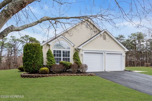 16 Rosewood Ct, Lakewood, NJ, 08701-5721 | Card Image