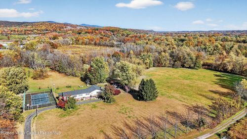 131 Barbarossa Ln, Kingston, NY, 12401-1201 | Card Image