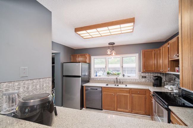 APT-8 - 317 5 Th Ave, Condo with 2 bedrooms, 1 bathrooms and null parking in Manistee MI | Image 8