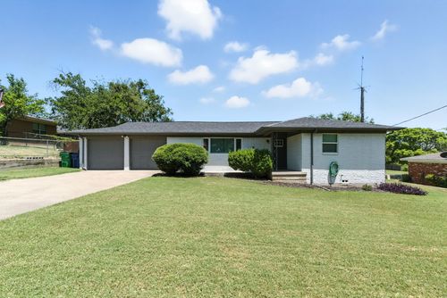 703 S Cowan St, Decatur, TX, 76234-2101 | Card Image