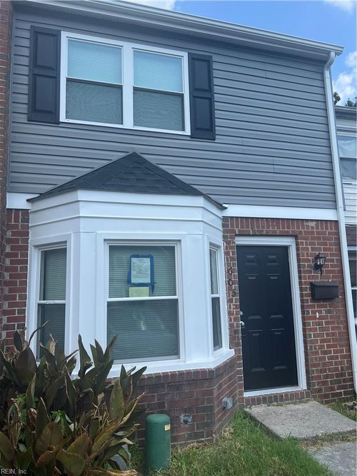 605 Harbour North Dr, Chesapeake, VA, 23320-6510 | Card Image