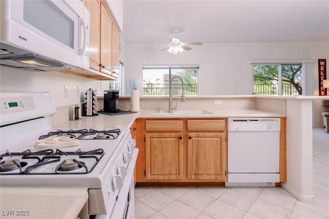 UNIT-101 - 4970 Black Bear Rd, Condo with 2 bedrooms, 2 bathrooms and null parking in Las Vegas NV | Image 11