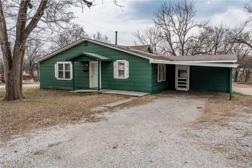 23 N Washington St, Fort Scott, KS, 66701-1661 | Card Image